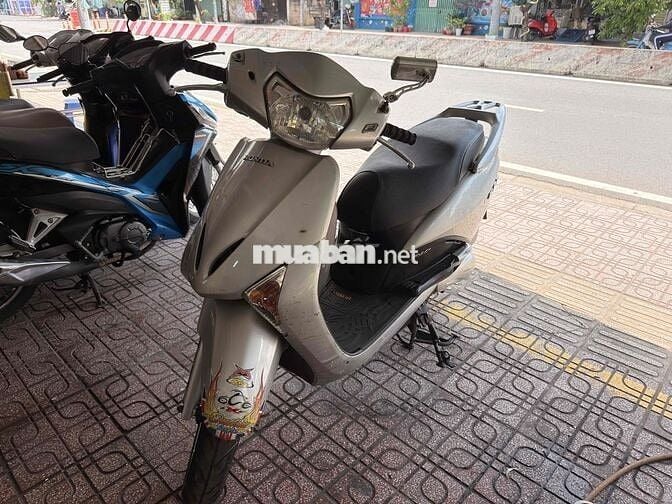 Honda Lead 2010 Bạc 1 giấy tờ đầy đủ