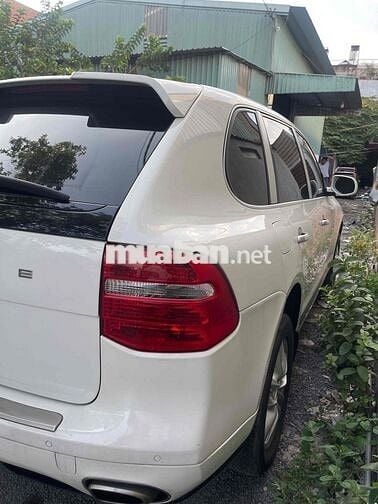 Porsche Cayenne Trắng 5 chỗ