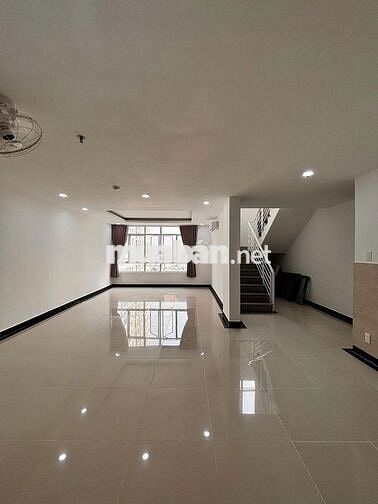 Cho thuê hộ Giai Việt – Duplex thông tầng - 854 Tạ Quang Bửu 
