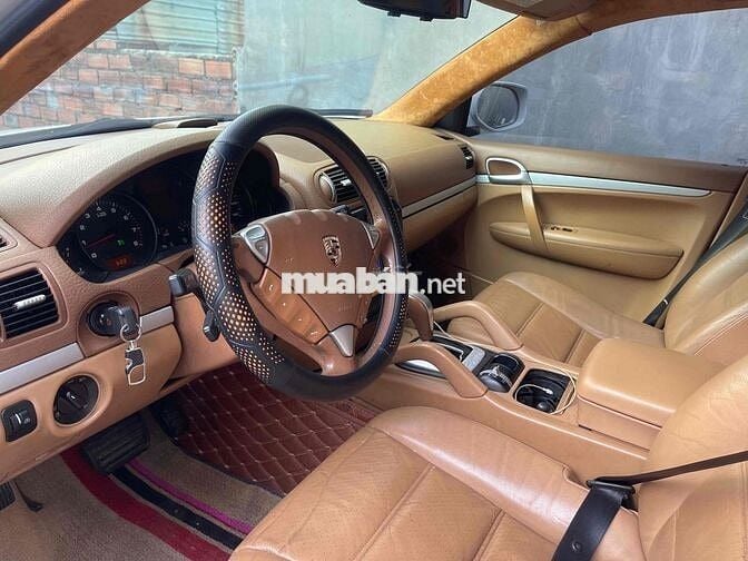 Porsche Cayenne Trắng 5 chỗ