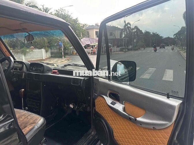 Hyundai Galloper Van 2002 dầu đen