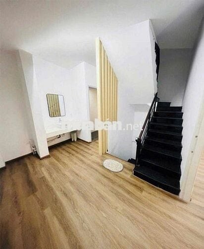 SIÊU PHẨM NGANG 6M MT NGUYỄN THIỆN THUẬT, Q.3 - Nhà Mới Có Sân Để Xe