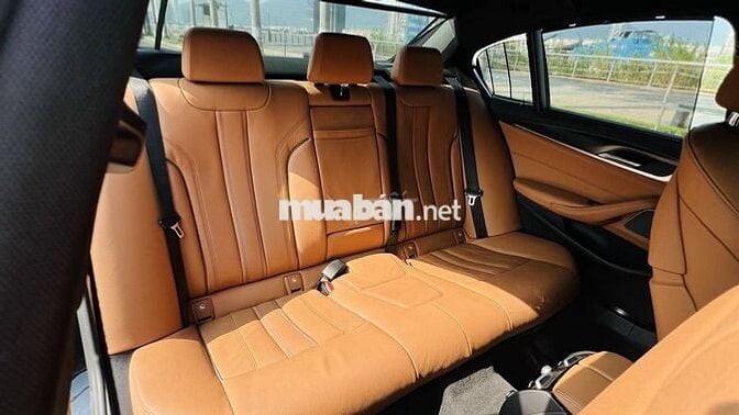 BMW 520i M Sport 2022 Đen 36.000 Km