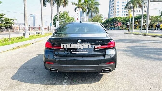 BMW 520i M Sport 2022 Đen 36.000 Km