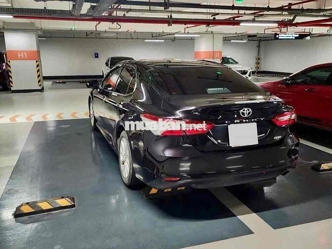 Toyota Camry 2019 Đen Thái Lan