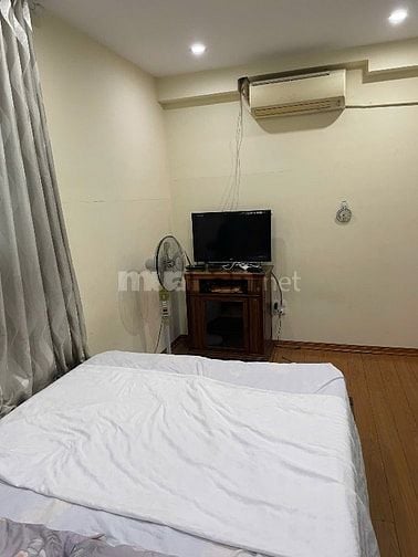 Chính chủ cho thuê căn hộ đủ đồ tại đường Hồng Hà, 1 -2 ngủ, 1WC