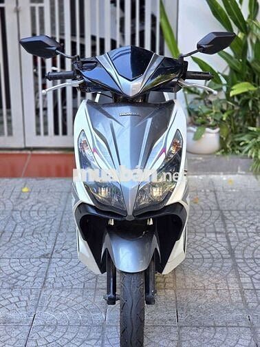 Honda Air Blade Trắng Bạc Phun Xăng Điện Tử