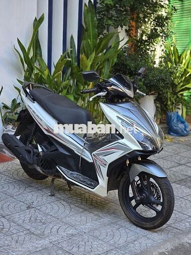 Honda Air Blade Trắng Bạc Phun Xăng Điện Tử