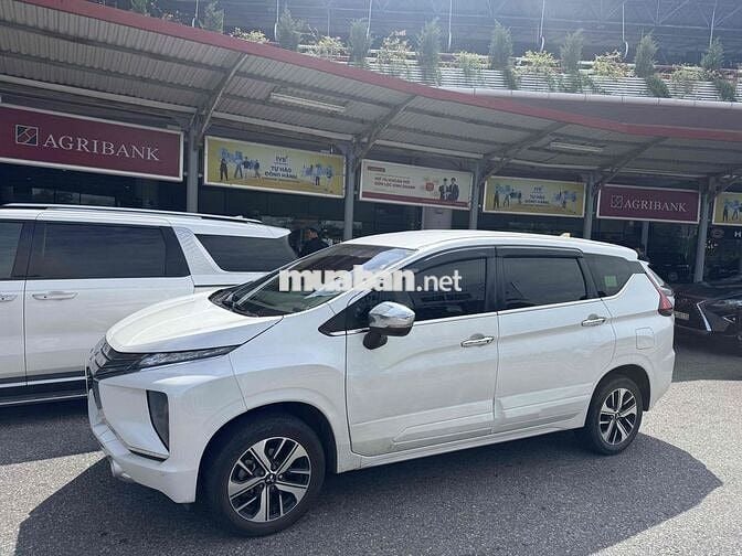 Mitsubishi Xpander 7 chỗ màu Trắng