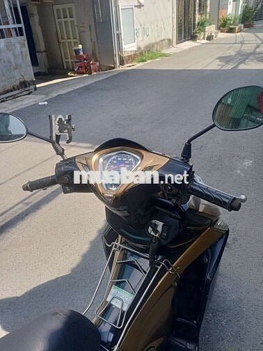 Honda Air Blade đầu bò 2012 Đen Vàng đồng
