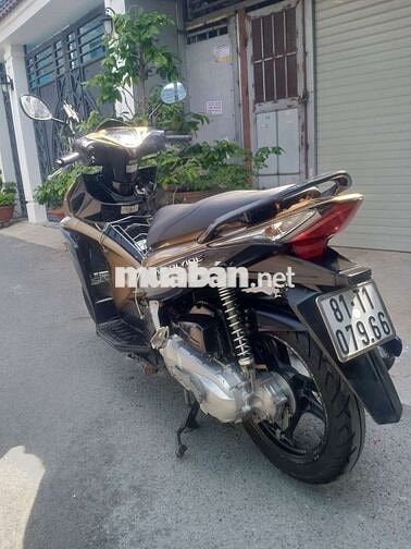 Honda Air Blade đầu bò 2012 Đen Vàng đồng