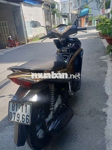 Honda Air Blade đầu bò 2012 Đen Vàng đồng
