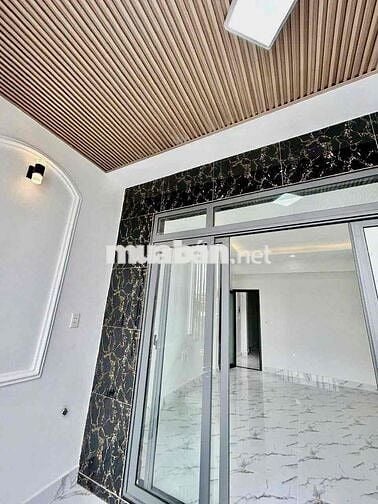 Cho thuê nhà mới đường Phạm Hùng  - Dt: 4m ×16m, 1 lầu 4 phòng  - Hẻm