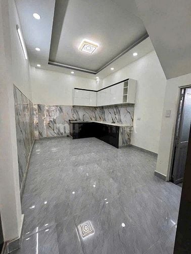 Bán nhà Hóc Môn 38.5m2 495 triệu, nhà ở làm ăn lên, ra 50m có tiện ích