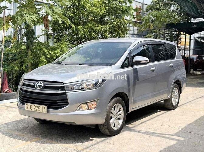 Toyota Innova 2.0E MT 2017 Số sàn Bạc