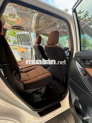 Toyota Innova 2.0E 2018