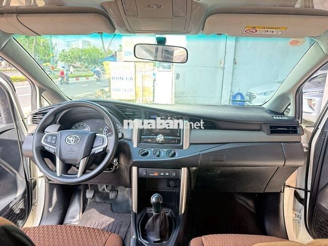 Toyota Innova 2.0E 2018