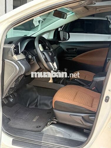 Toyota Innova 2.0E 2018