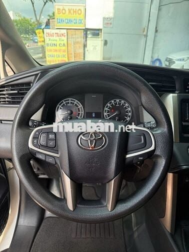 Toyota Innova 2.0E 2018