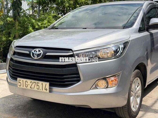 Toyota Innova 2.0E MT 2017 Số sàn Bạc