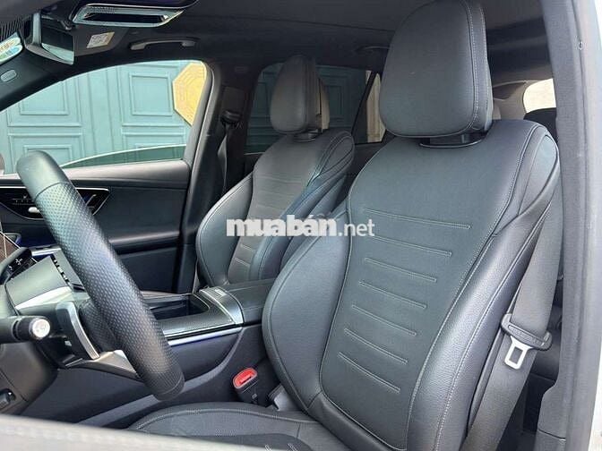Mercedes-Benz GLC 300 4MATIC All New 2023 cực đẹp