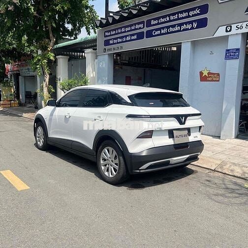 VinFast VF6 Eco 2025 Trắng 82.000 km