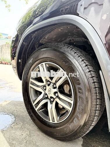 Toyota Fortuner 2017 Dầu 180.000km Nâu 7 chỗ