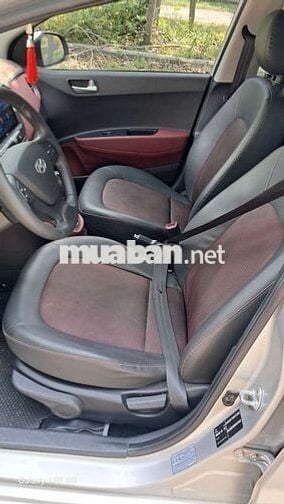 Hyundai i10 2017 Tự động Bạc