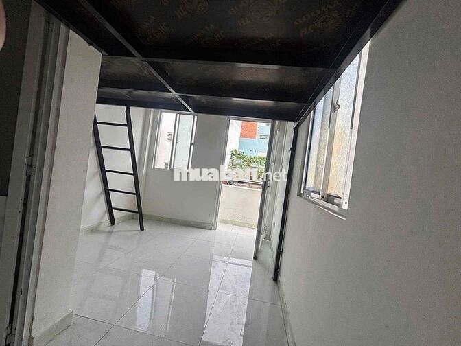 CHO THUÊ PHÒNG GÁC CỬA SỔ BAN CÔNG GẦN ĐẠI HỌC CÔNG THƯƠNG TÂN PHÚ