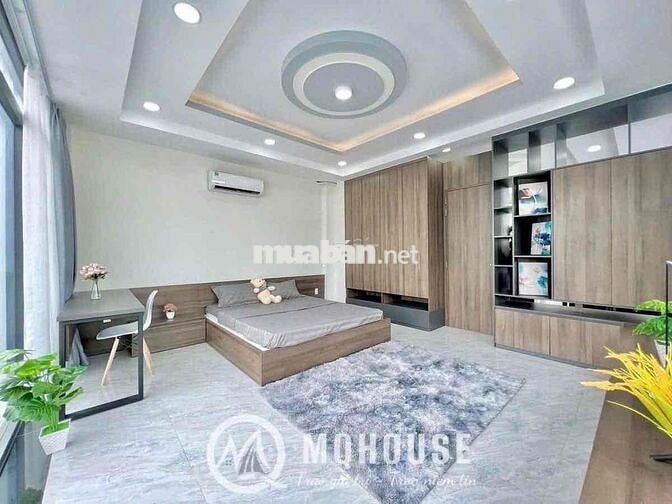 CHO THUÊ CĂN HỘ BAN CÔNG SIÊU ĐẸP NGAY VÒNG XOAY DÂN CHỦ QUẬN 3 GIÁ RẺ