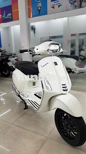 Vespa Sprint 150cc tặng Full đồ chơi CNC