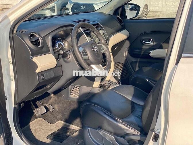 Toyota Rush 1.5AT 2018 Trắng Tự động 63.000km