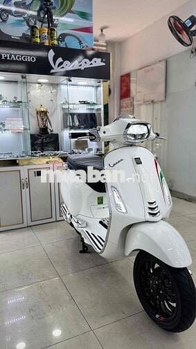 Vespa Sprint 150cc tặng Full đồ chơi CNC
