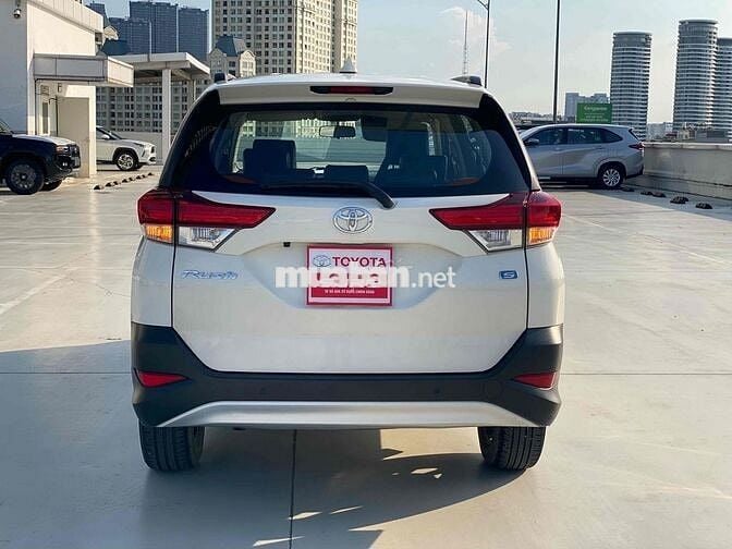 Toyota Rush 1.5AT 2018 Trắng Tự động 63.000km