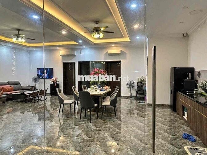 CHO THUÊ NHÀ 2.5 TẦNG DIỆN TÍCH 200M² – Ở KẾT HỢP KINH DOANH ĐẮNG CẤP