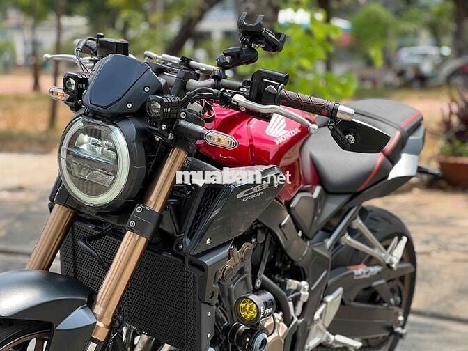 Honda CB650R 2022 Đỏ, có giao lưu xe.