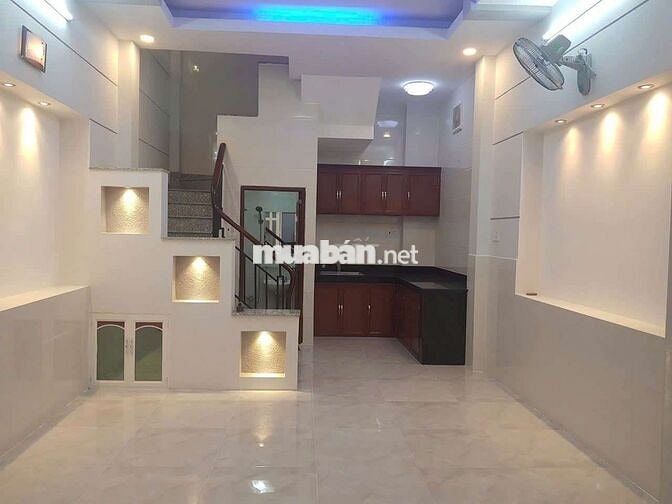 Cho thuê nhà nguyên căn. Đường Phan Đình Phùng. P 1.Quận Phú Nhuận 