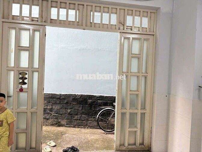 Cho thuê nhà nguyên căn. Đường Phan Đình Phùng. P 1.Quận Phú Nhuận 