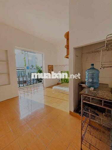CHO THUÊ PHÒNG STUDIO CHÍNH CHỦ- BAN CÔNG RIÊNG BIỆT