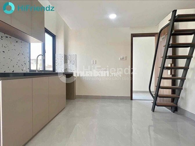 phòng có gác ở Quận 4 cửa sổ trời rộng thoáng mới xây