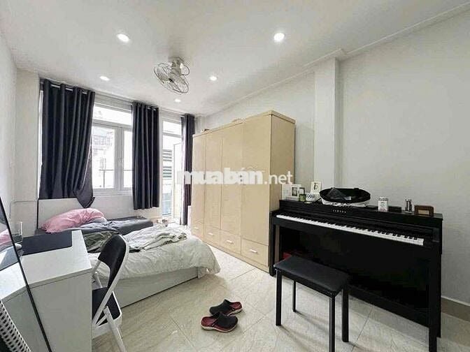 Cho thuê căn hộ ban công máy giặt riêng Thành Thái Q10 gần ĐH Hoa Sen