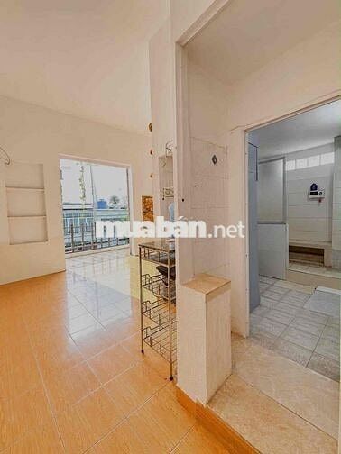 CHO THUÊ PHÒNG STUDIO CHÍNH CHỦ- BAN CÔNG RIÊNG BIỆT