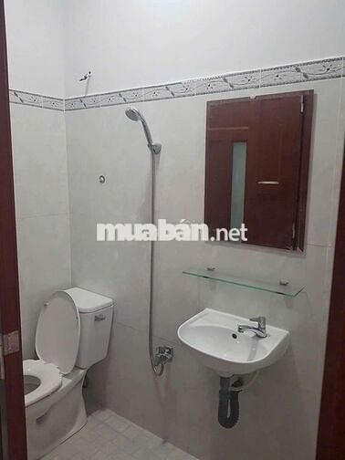 Cho thuê nhà nguyên căn. Đường Phan Đình Phùng. P 1.Quận Phú Nhuận 