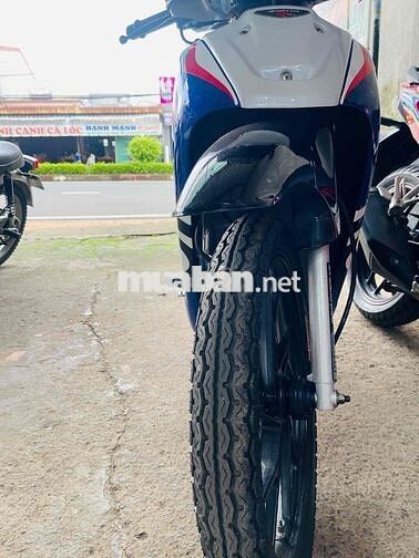 Suzuki Satria 120 Trắng, xanh, đỏ 6 số