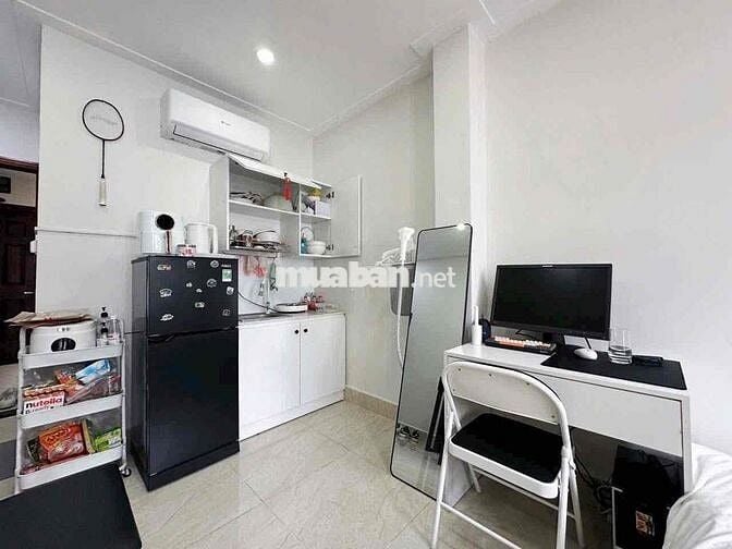 Cho thuê căn hộ ban công máy giặt riêng Thành Thái Q10 gần ĐH Hoa Sen