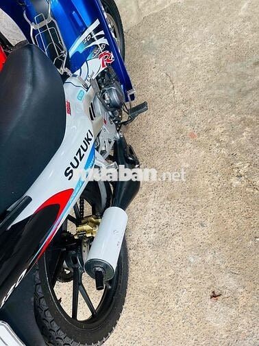 Suzuki Satria 120 Trắng, xanh, đỏ 6 số