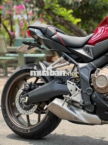 Honda CB650R 2022 Đỏ, có giao lưu xe.