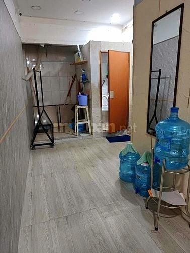 Cho thuê NC nhà MT số 251 Đề Thám, P.PNL, Q.1, TPHCM, khu Tây.