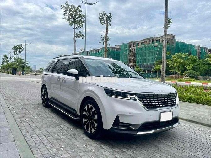 KIA Carnival 2.2D Signature 2022 Trắng 6.8 vạn km