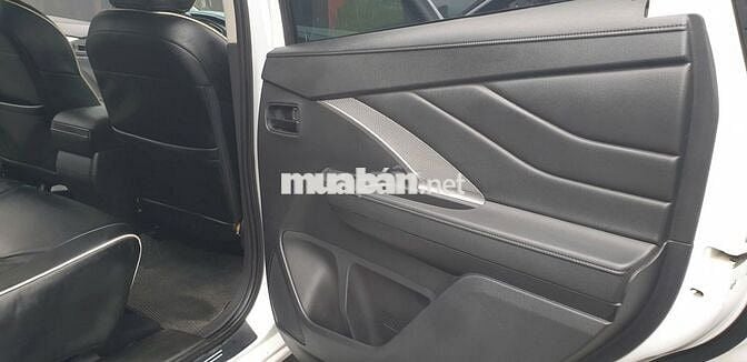 Mitsubishi Xpander màu Trắng 2020-11,6 vạn